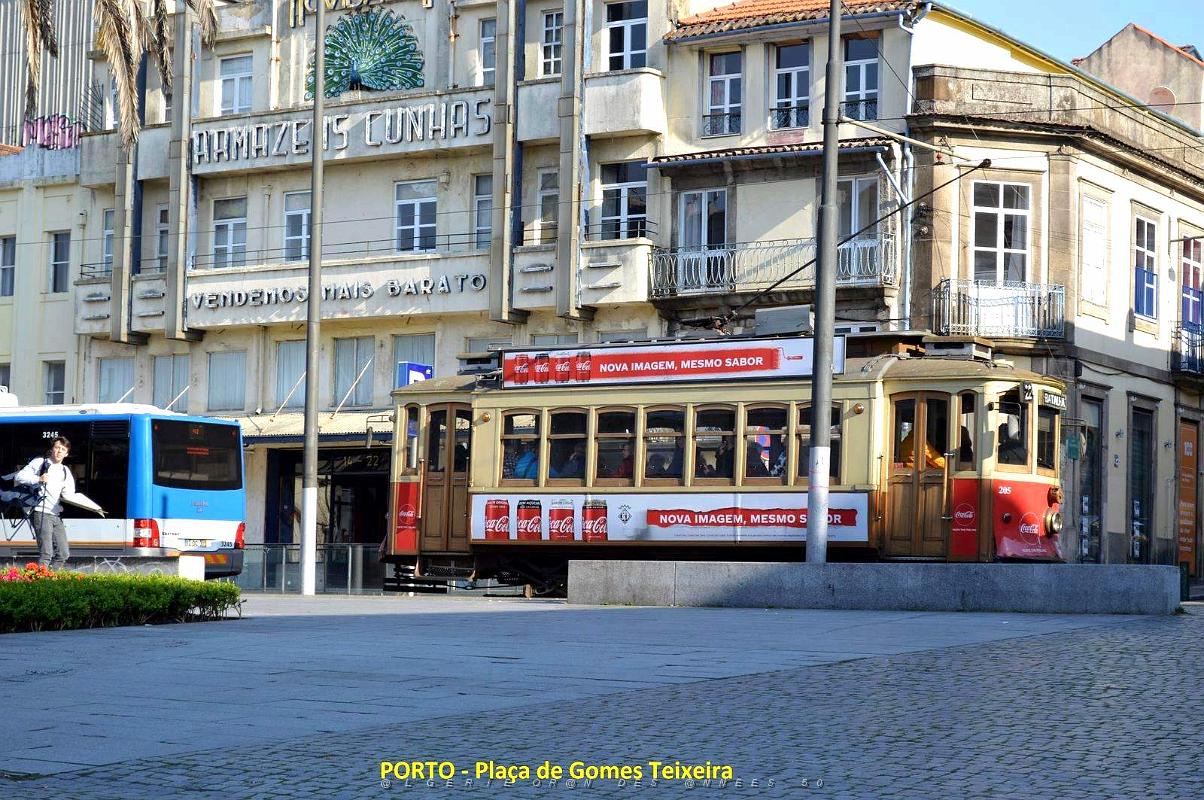 0422 - Porto - Librairie Lello et Irmao.jpg